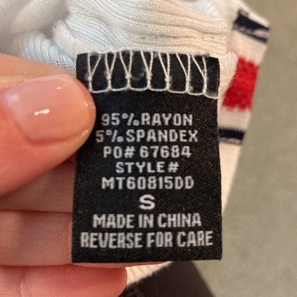 Malibu Sugar White Ribbed Short Sleeved Shirt Size Small in Like New Condition - Picture 6 of 7